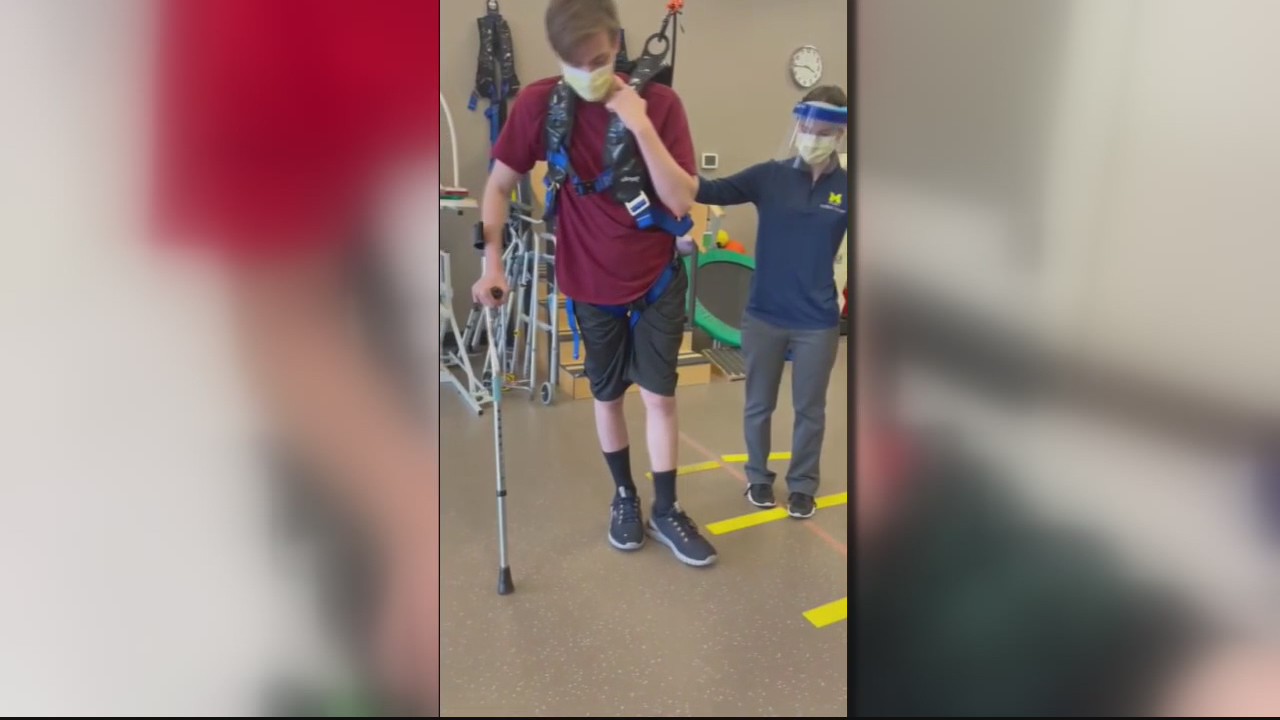 Woodhaven senior returns from broken neck to swim with his team