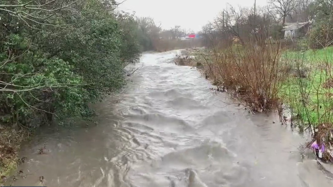 Flash flooding in central Texas after rain