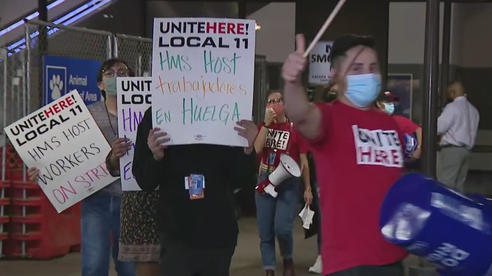 Sky Harbor Strike: Airport concession workers, baristas walk off job over pay and benefit dispute