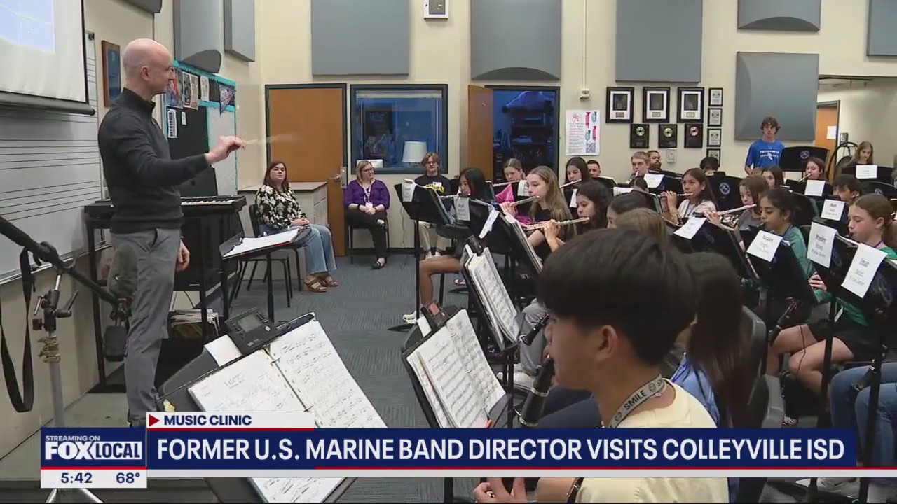 Ex-US Marine band director visits Colleyville MS