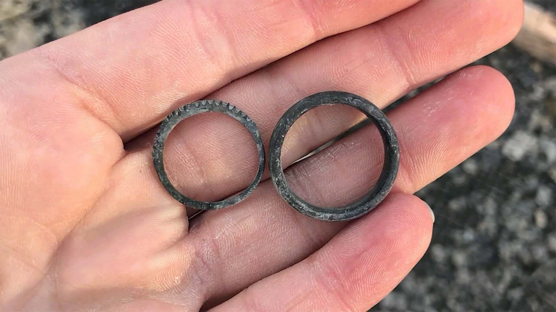 Wedding rings found after wildfire destroys home