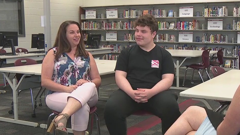 Neighbor donates kidney to teen