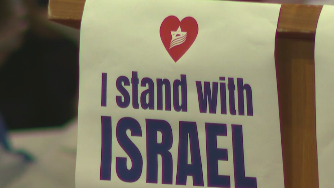 Texans show support for Israel at vigil