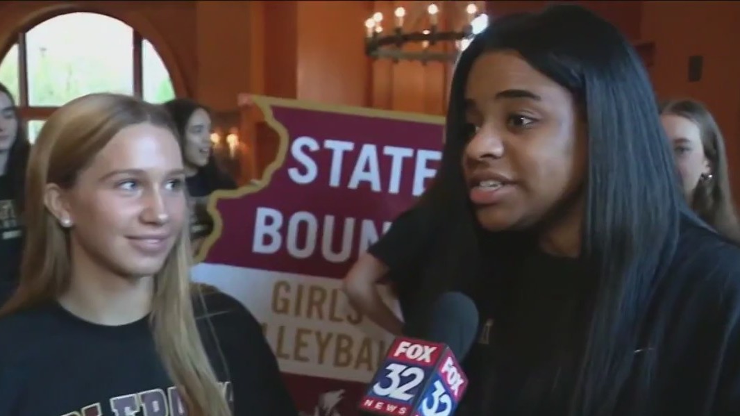St. Ignatius College Prep girls' volleyball team heads to state competition