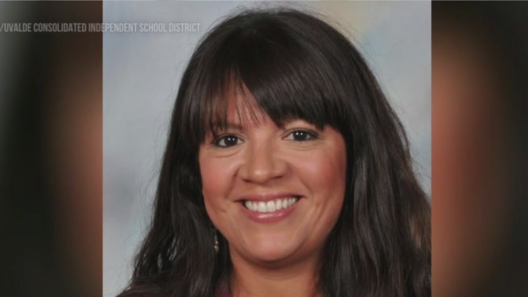 Uvalde teacher dedicated herself to family, students