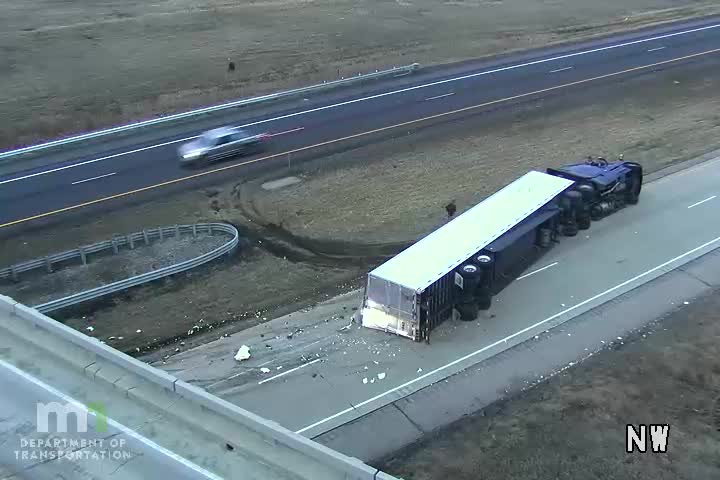 Semi rolls over near Owatonna on I-35W