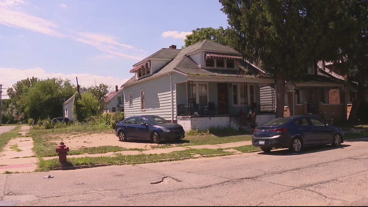 Teen shoots grandmother over familial dispute, Detroit police say