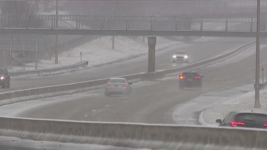 MN road conditions deteriorate during snowy Sunday