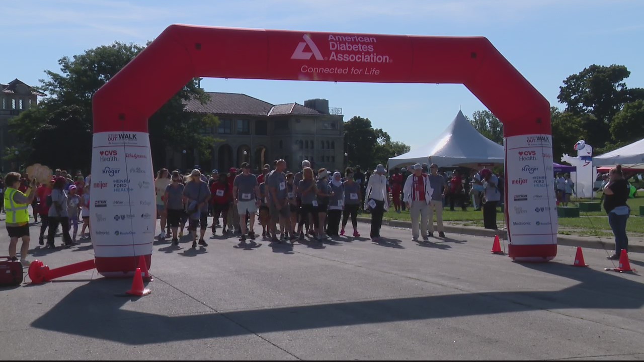 Walkers raise money to help find diabetes cure in Detroit