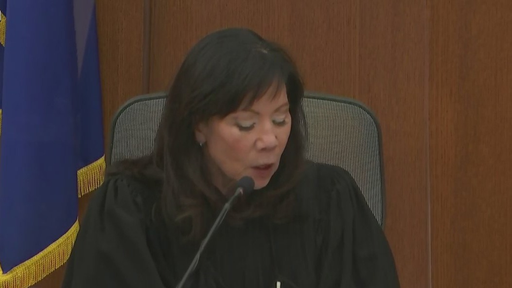 Kim Potter trial: Judge gives jury instructions