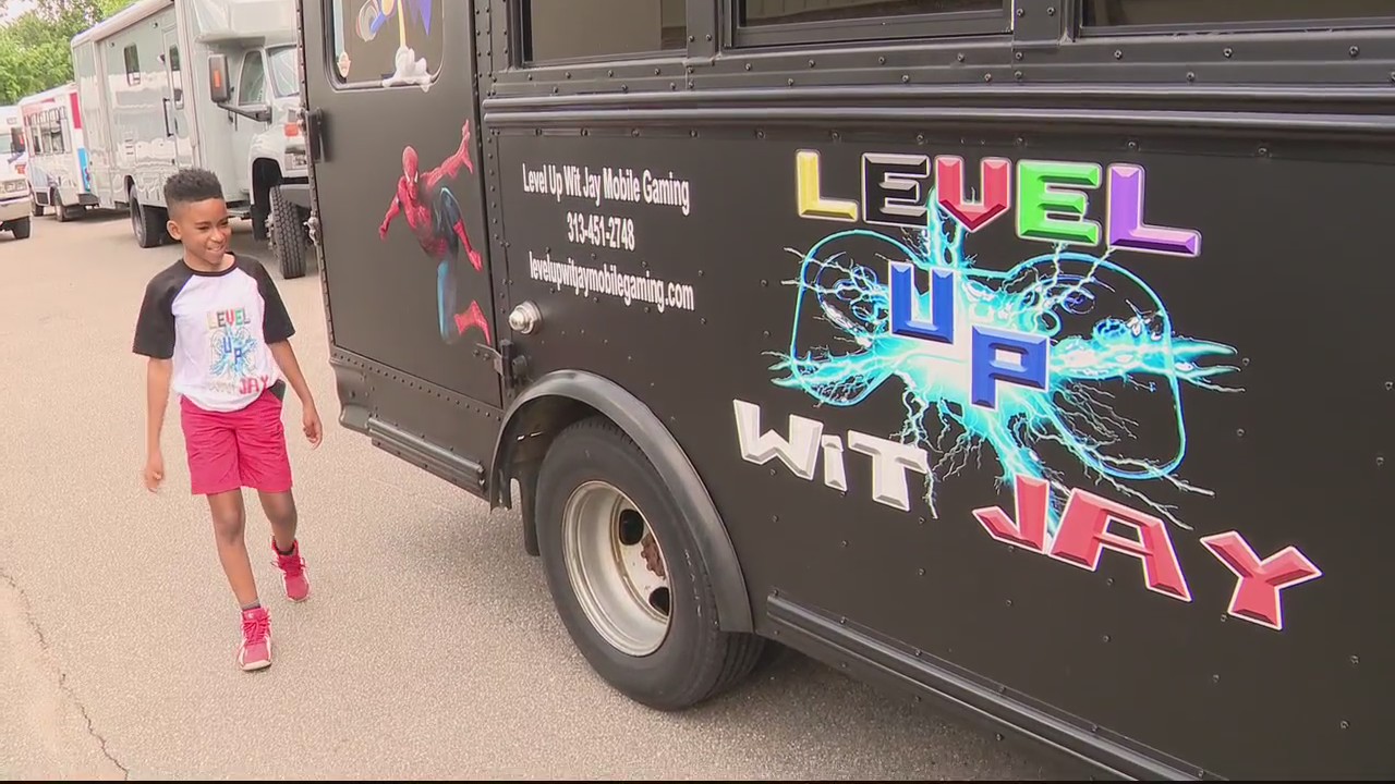 11-year-old's gaming bus business broken into, with games and equipment stolen