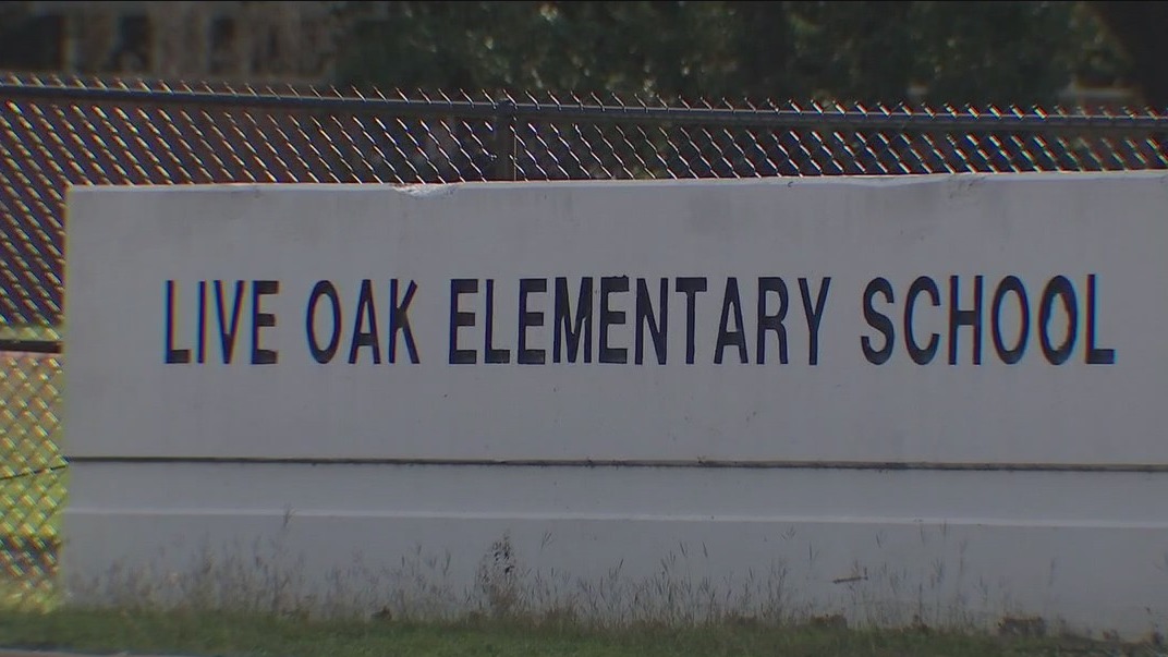 Suspect exposes himself to child near Live Oak Elementary School