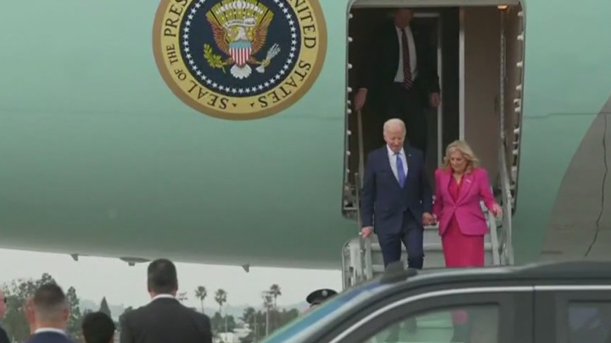 Bidens arrive in Los Angeles