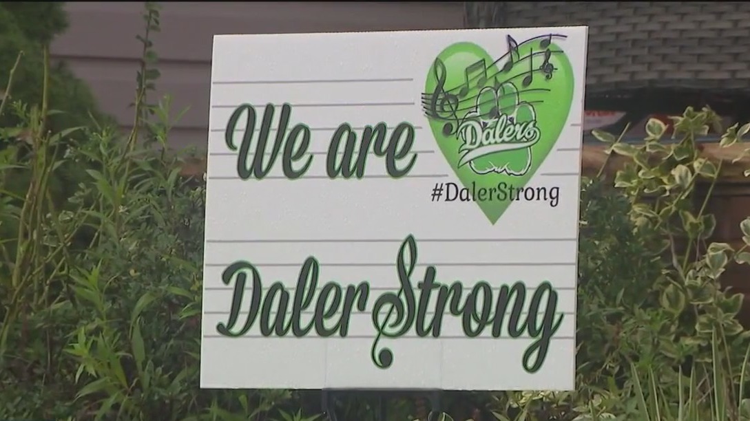 Farmingdale remembers victims of deadly bus crash