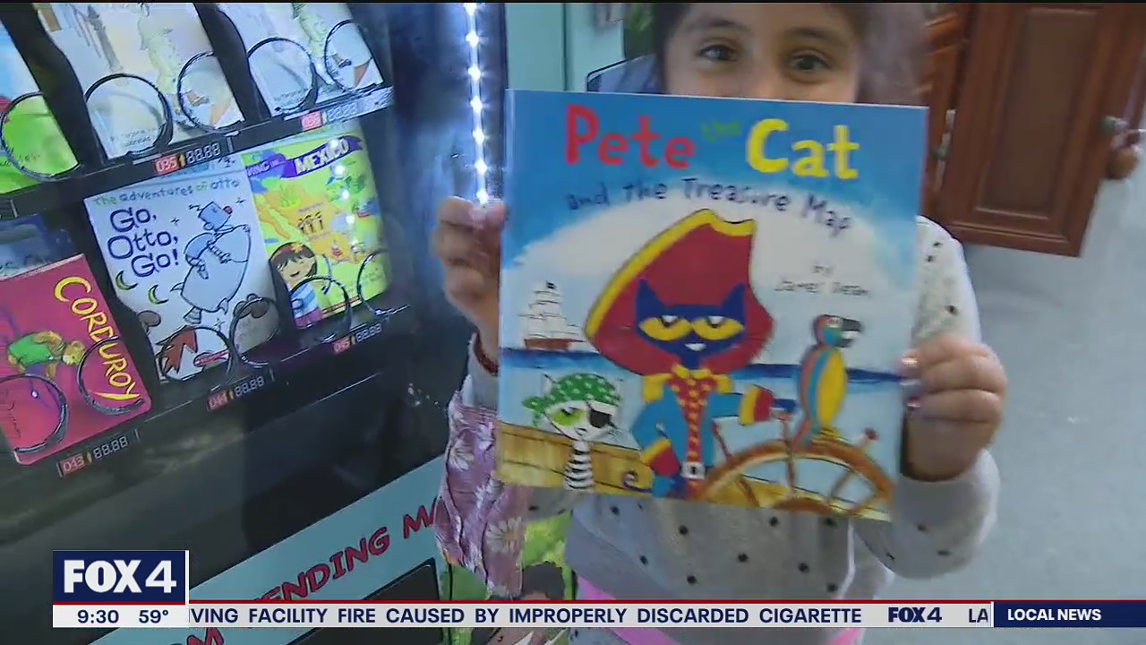 Arlington ISD Girl Scout starts bookworm vending machine