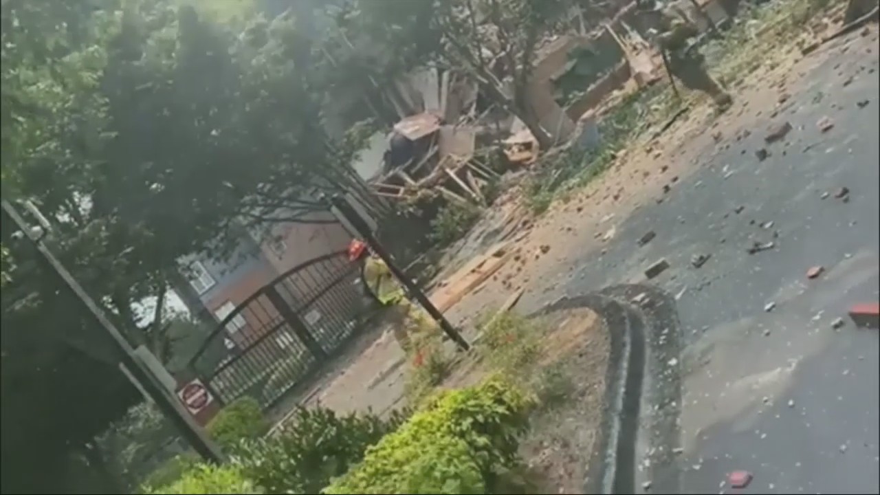 Explosion at Dunwoody apartments injures four people