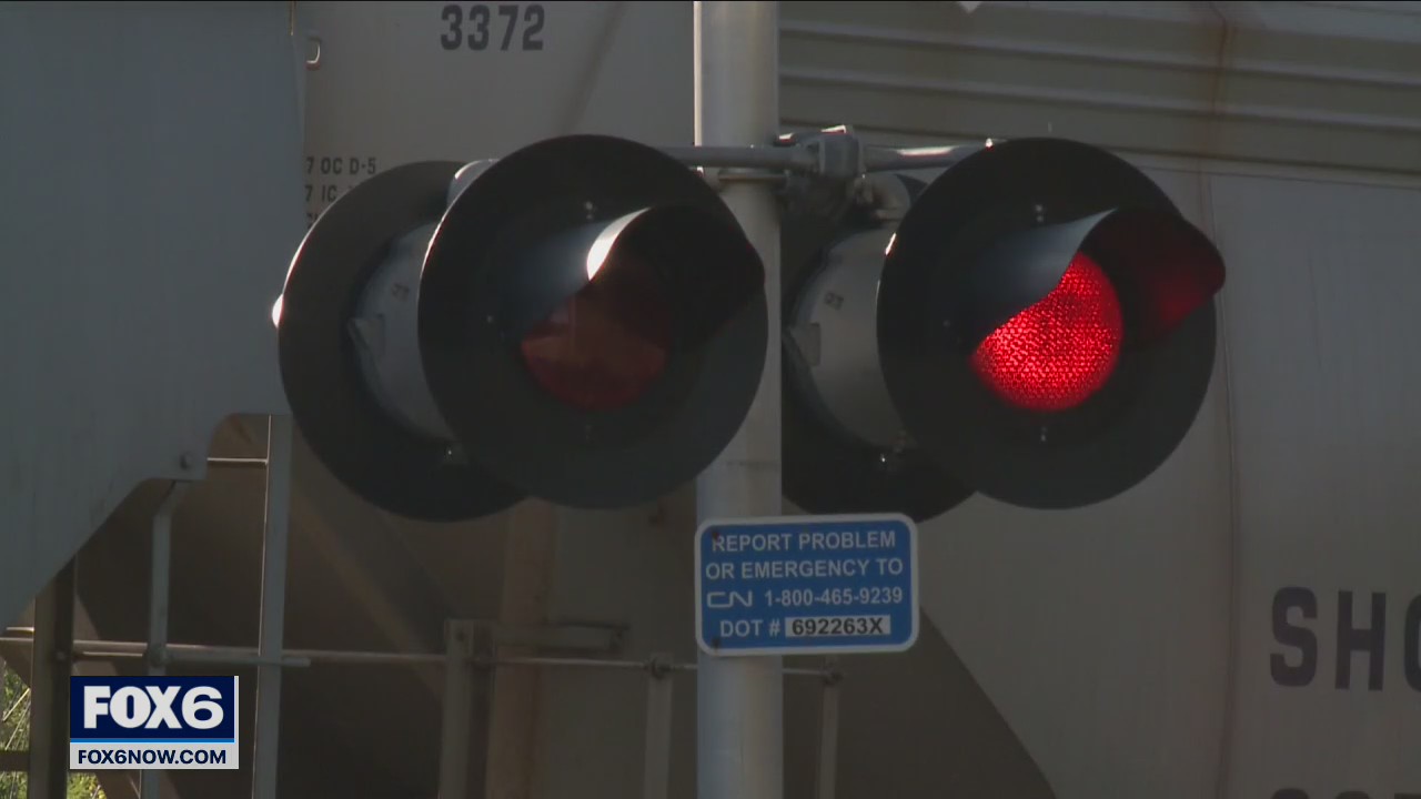 Unidentified man killed by train in Washington County
