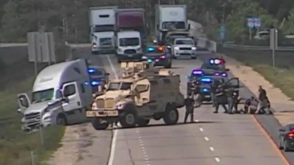 Wisconsin stolen semi chase, driver arrested