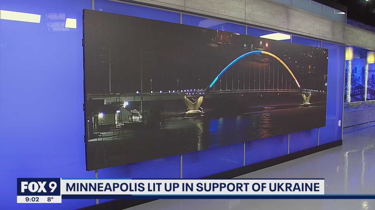 Minneapolis lit up in support of Ukraine as Kyiv braces for battle