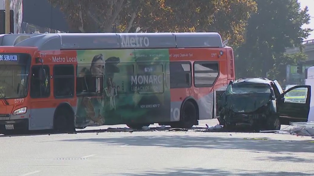 2 dead after chase suspect hits Metro bus