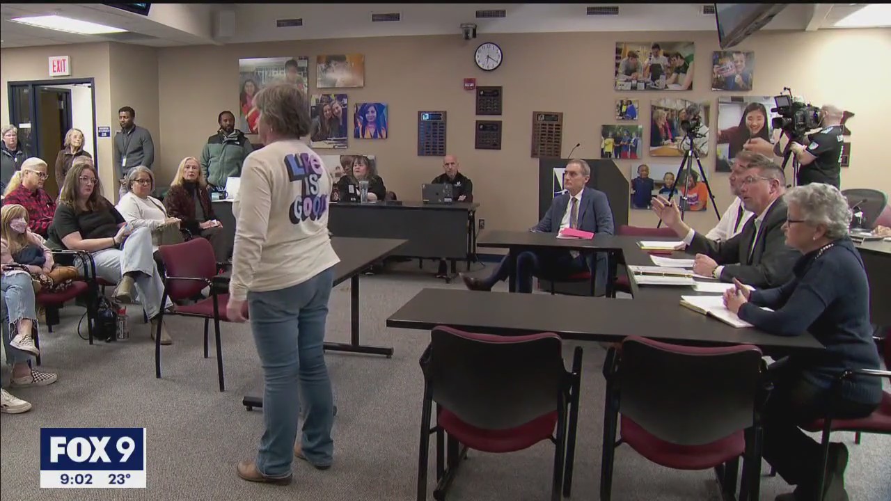 Robbinsdale School District parents calling for new safety policy