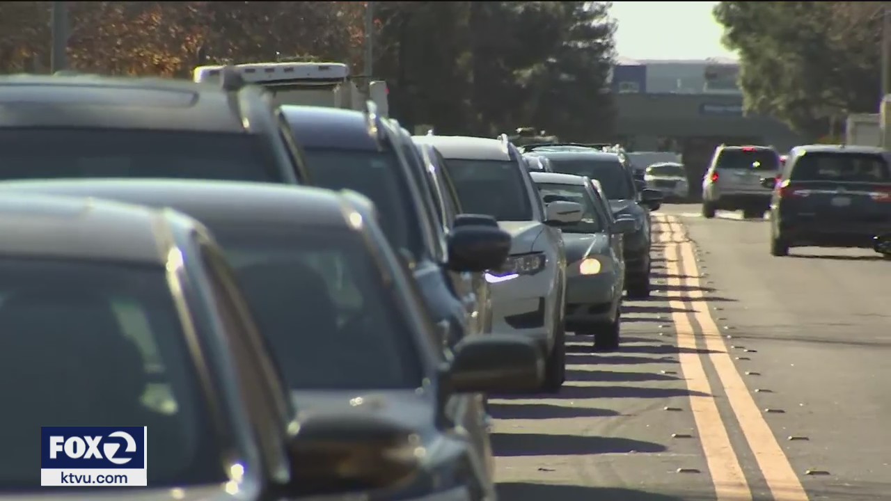 Free take-home COVID tests cause traffic tie-up in Fremont