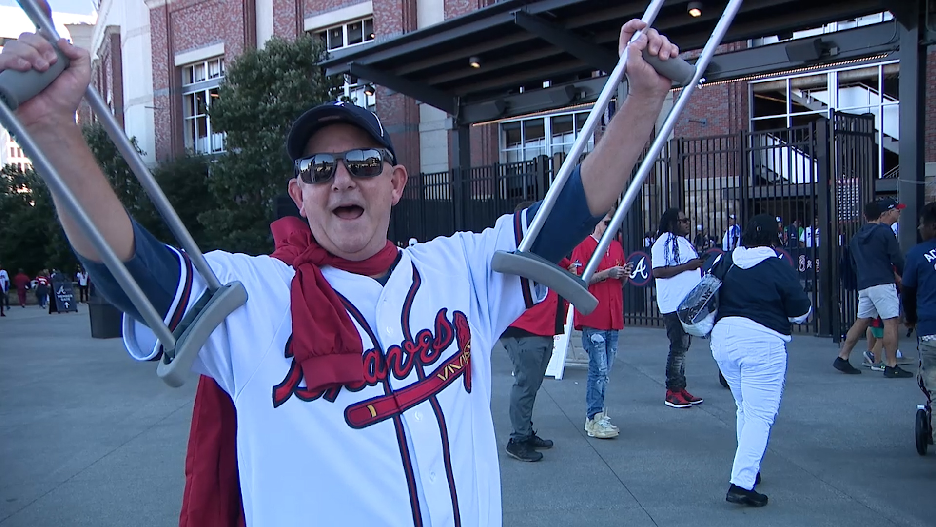 Thousands of Braves fans attend NDLS Game 1