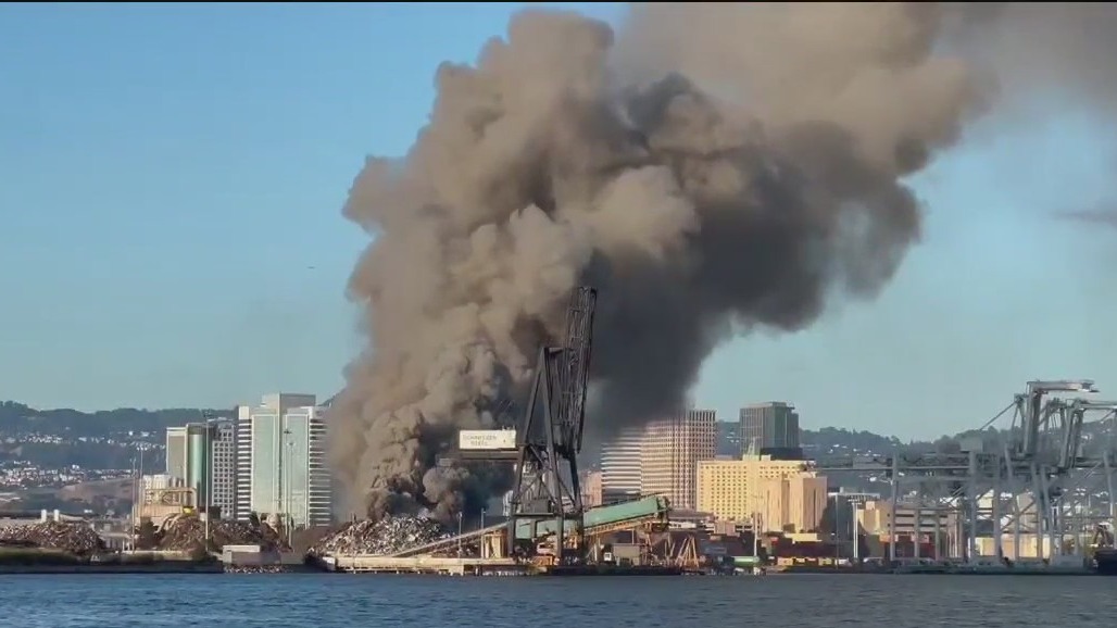 Debris fire at Oakland's Schnitzer contained after burning several hours