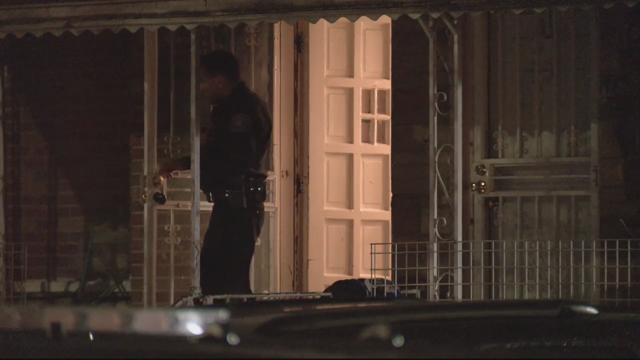 Detroit police investigating after 3-year-old shoots self