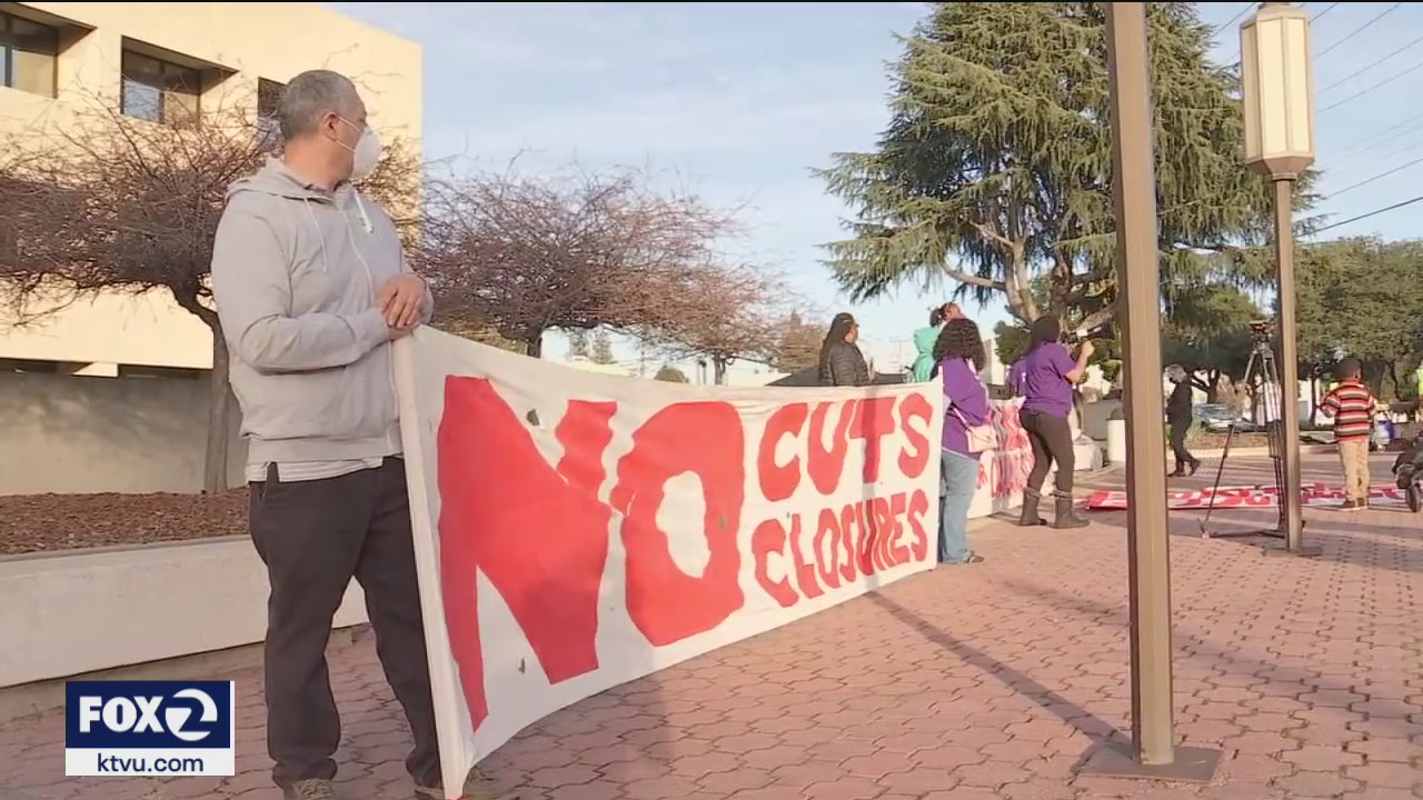 Negotiations continue into the night to avoid teacher strike in Oakland
