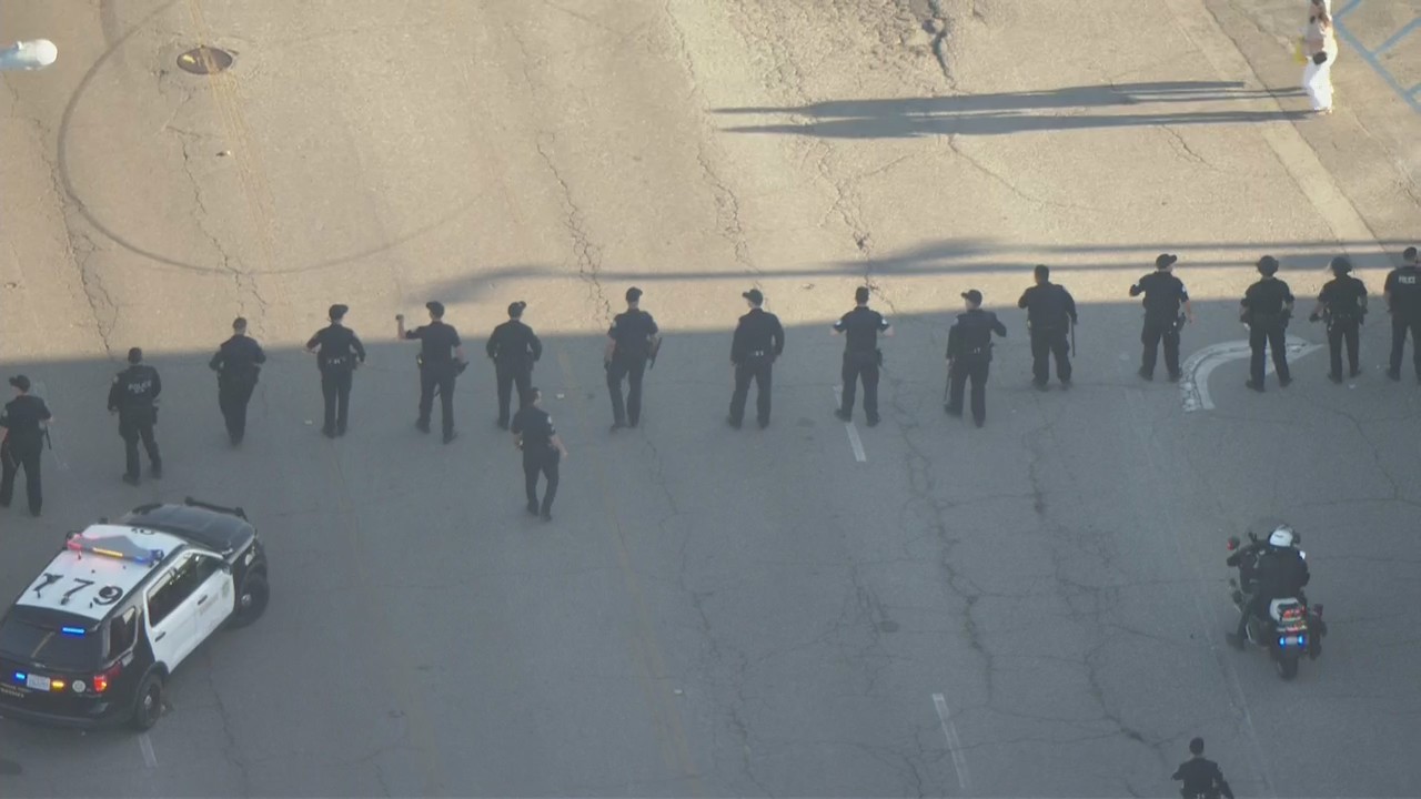 Large police presence at Torrance mall