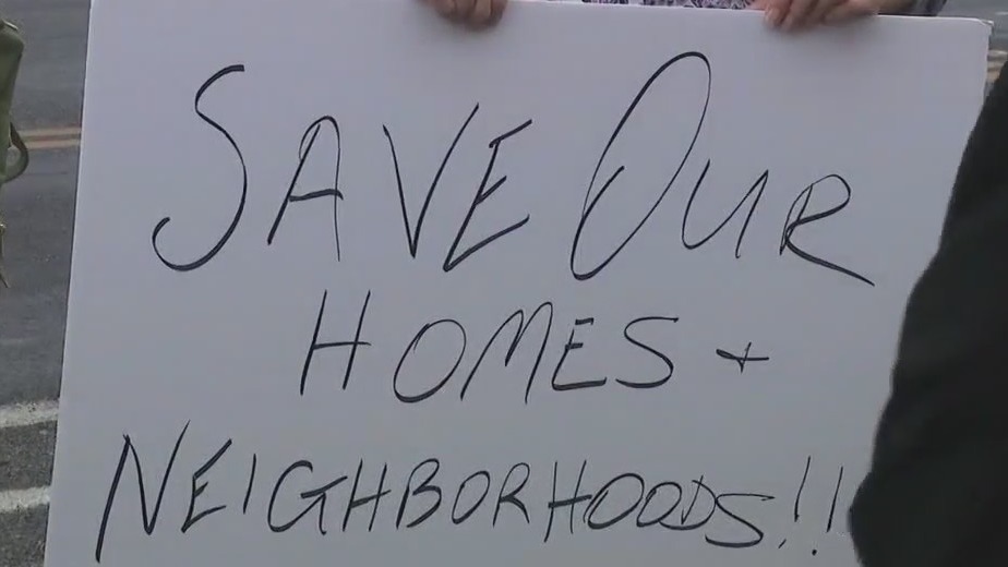Austin residents speak out against HOME