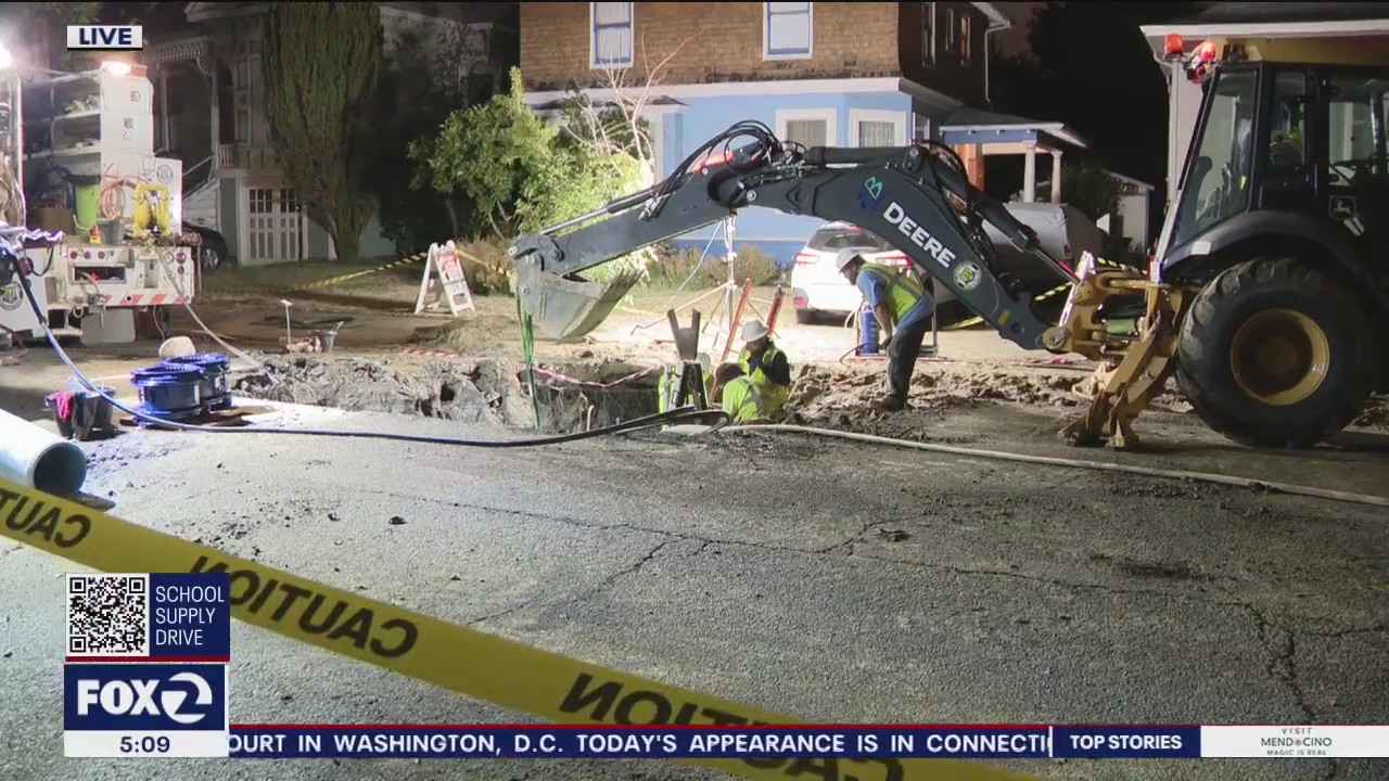 Water main break causes sinkhole in Alameda