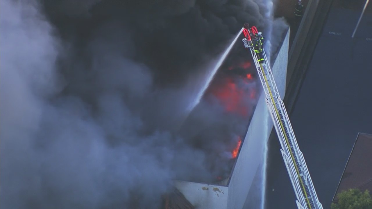 Fire at San Leandro commercial building