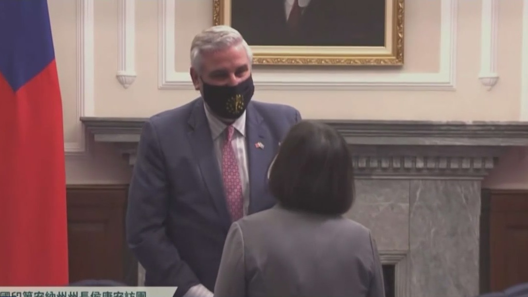 Indiana Gov. Eric Holcomb meets with Taiwan's president