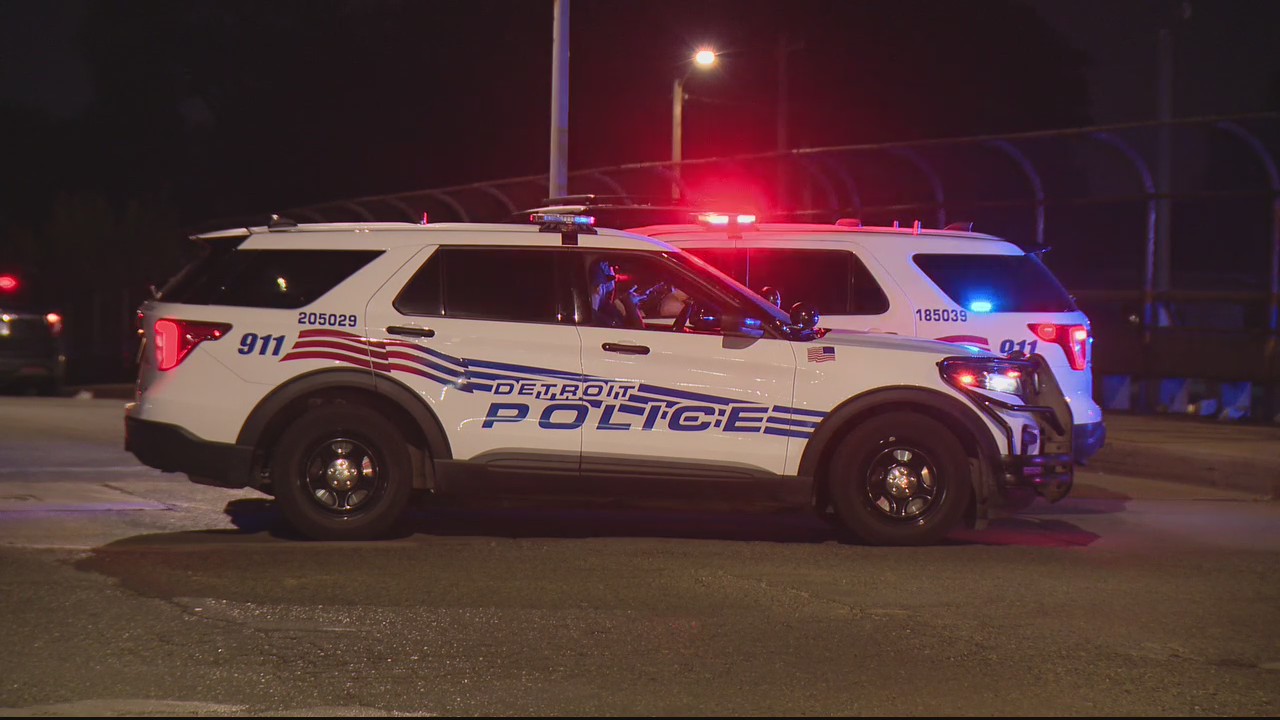 Detroit Police in standoff with man who fired five shots inside duplex