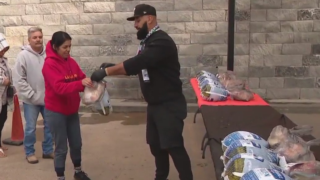 Dallas business owner holds giveaway to help community