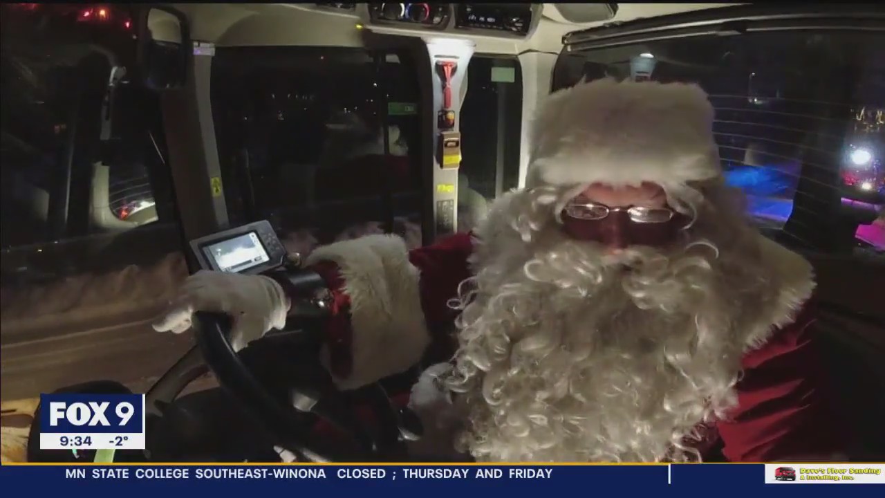 Santa parade in Chaska goes on through harsh winter weather