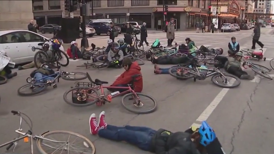 Chicago bikers stage protest, City Council passes ‘Smart Streets’ pilot program
