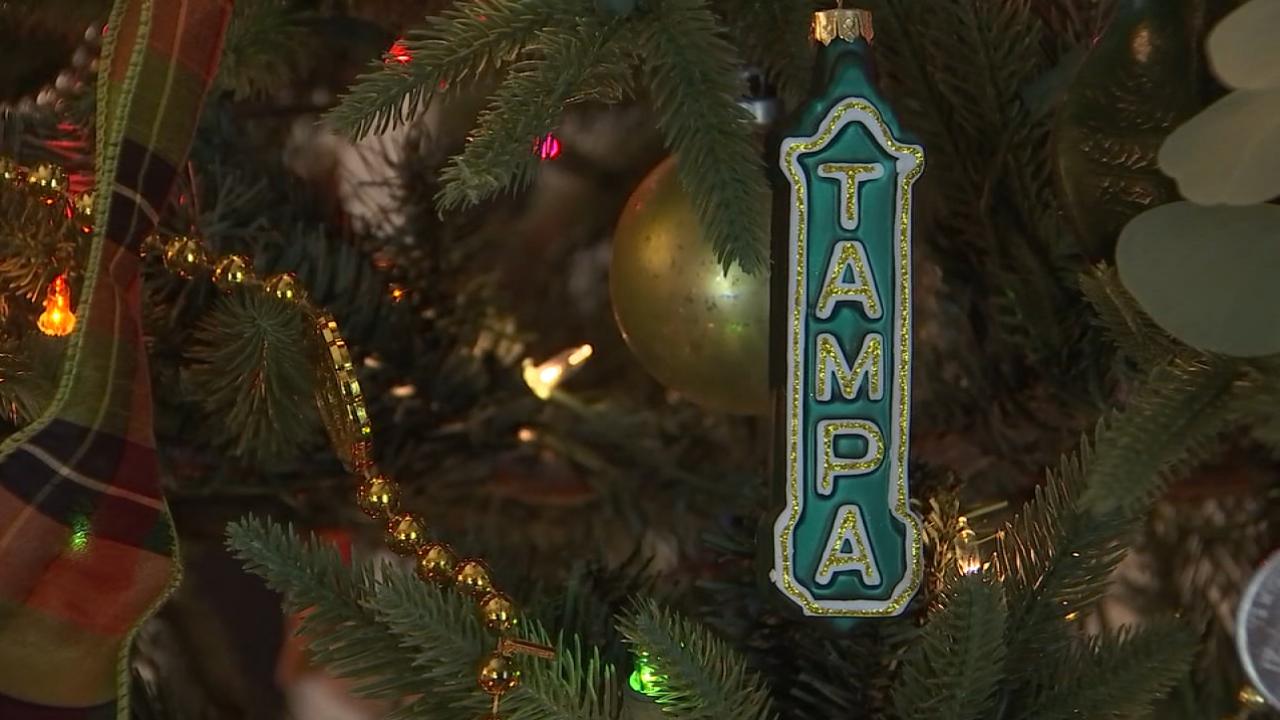 Turning Bay Area treasures into holiday decorations