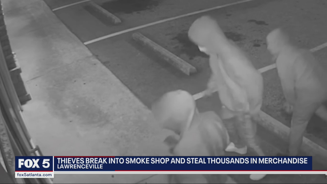Thieves break into smoke shop and steal thousands in merchandise