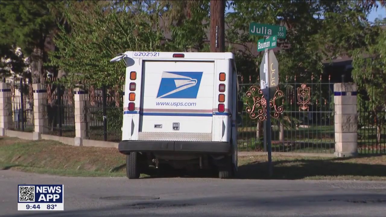 Houston postal worker killed in hit-and-run