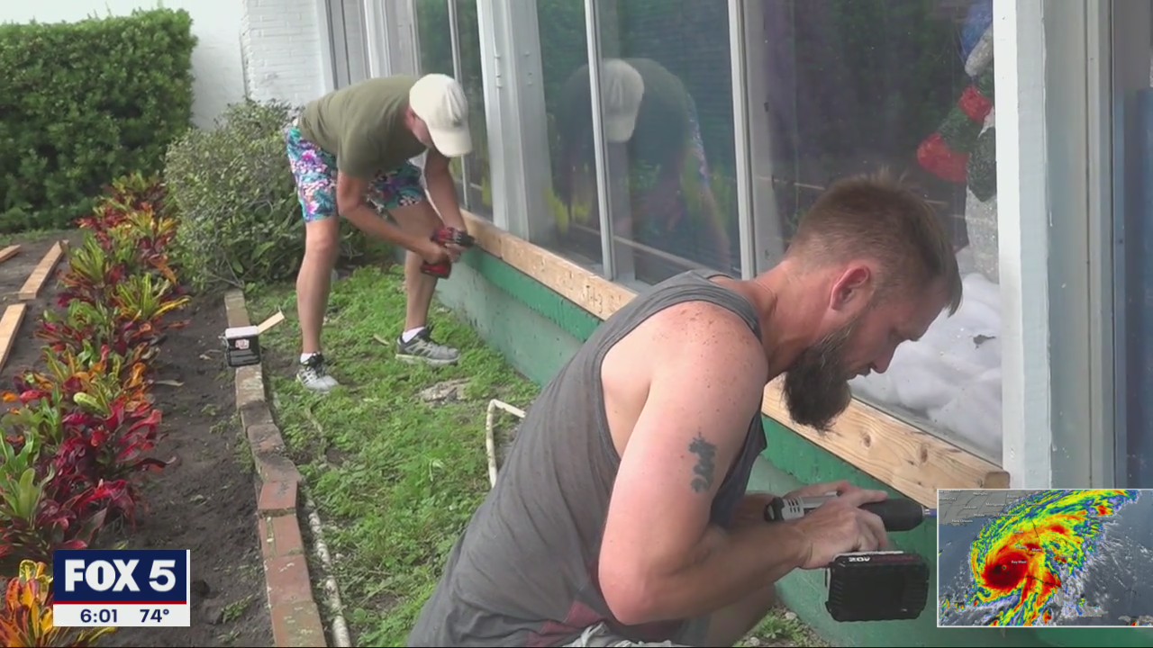 Floridians prepare for Hurricane Ian
