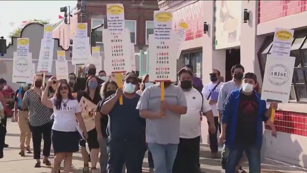 El Milagro workers celebrate settlement