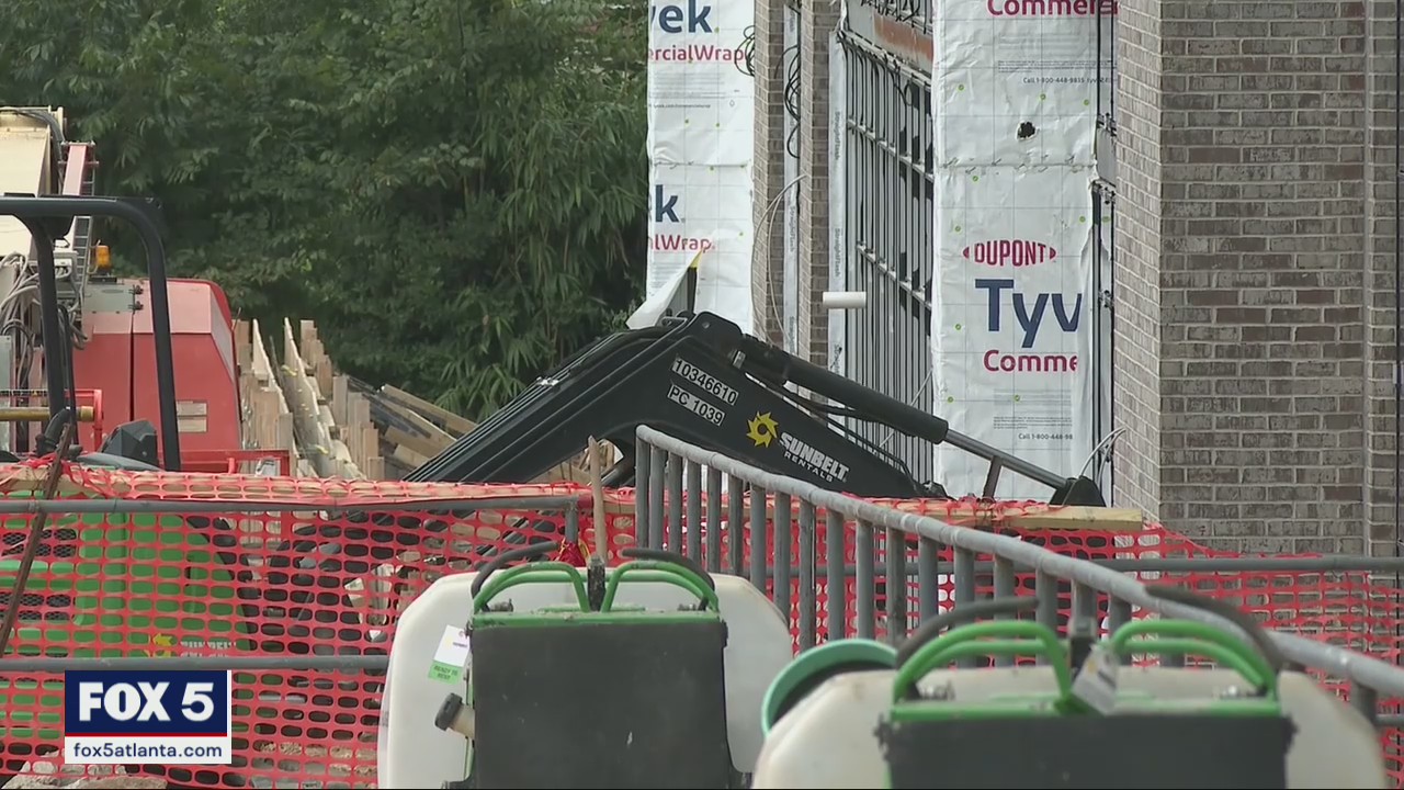 Students unable to move into apartments due to construction delays