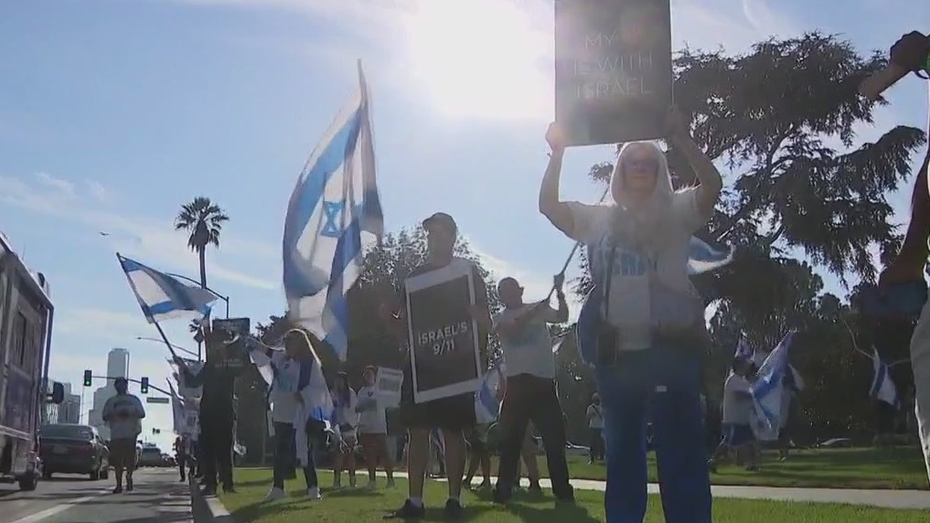 Community rallies in support of Israel