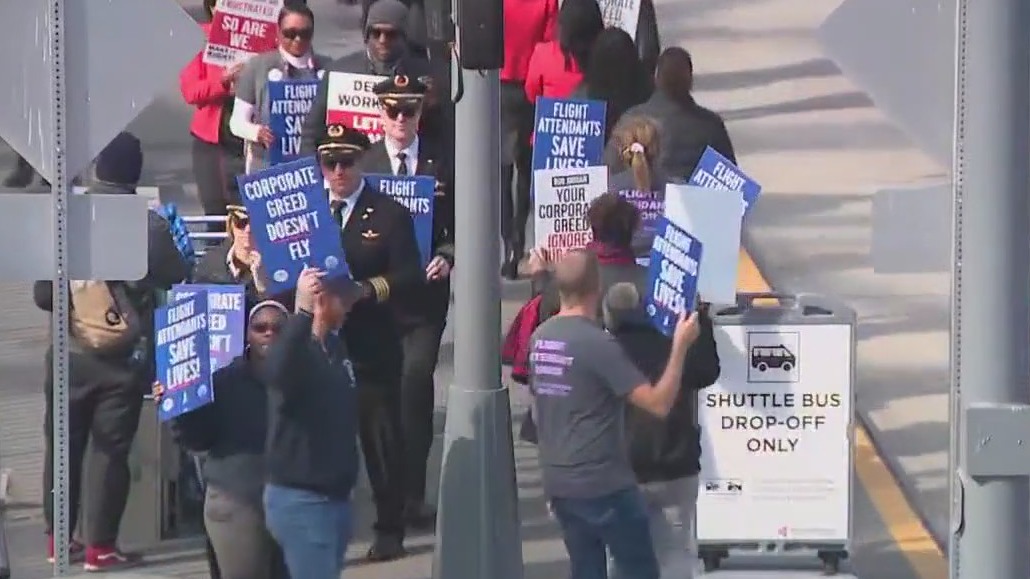 Flight attendants picketing at Atlanta airport