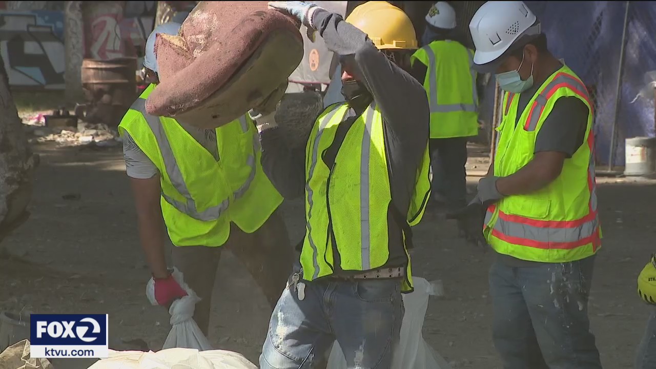 Unhoused residents at Oakland encampment evicted