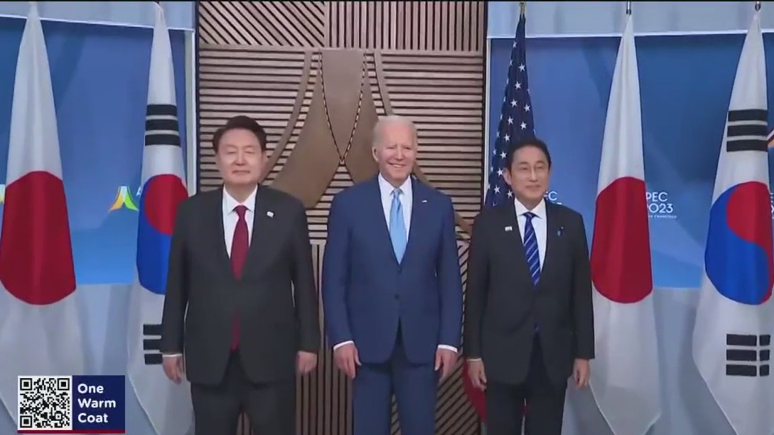 Historic meeting between Japan, South Korea during APEC