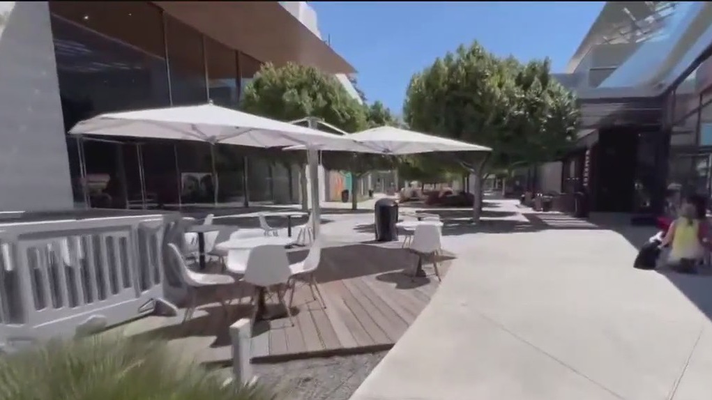 A tale of two Westfield malls: San Jose flourishes, San Francisco struggles
